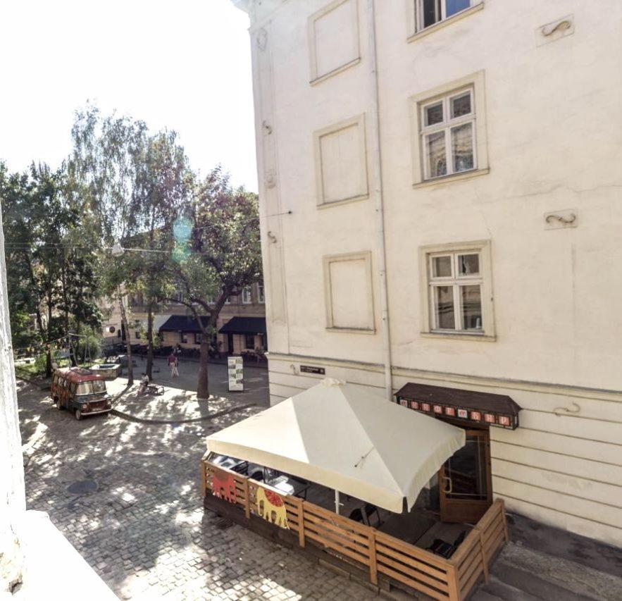 Apartments Near Rynok Square On Staroyevreyska And Fedorova Streets Lviv Bagian luar foto